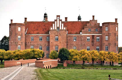 Gammel Estrup museum krystal pornostjerne Gammel Estrup museum krystal pornostjerne