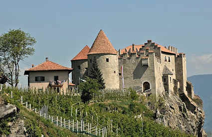 Kastelbell (Castelbello) slott, Italien Kastelbell (Castelbello) slott, Italien