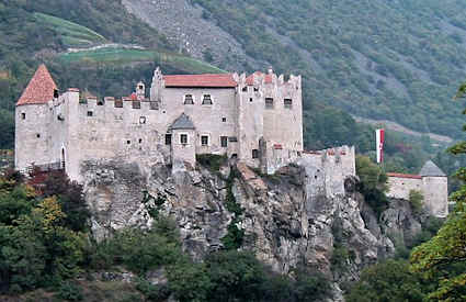 Kastelbell (Castelbello) slott, Italien Kastelbell (Castelbello) slott, Italien